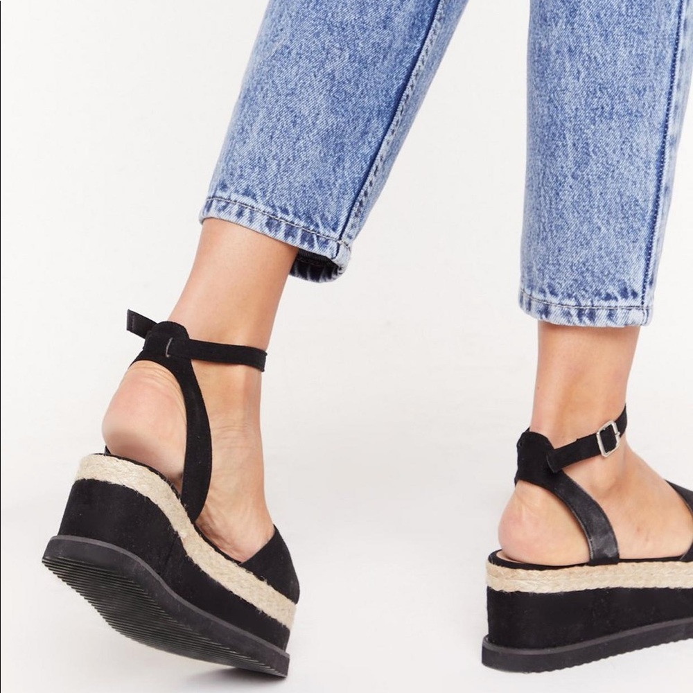 Sandals - Picture 2 of 6
